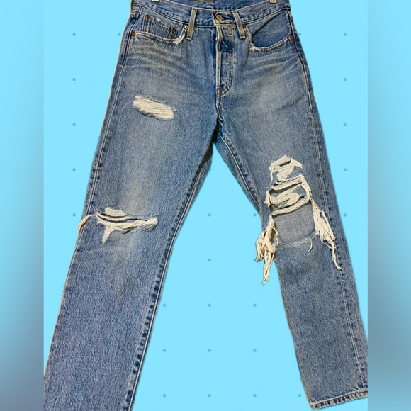 Levi’s distressed 501’s skinny/straight jeans size 30” waist w/ 27” inseam. - Picture 5 of 13